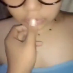 ABG Kacamata Mau Aja Diremas Disuruh Sepong