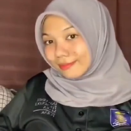 Ibu Rumah Tangga Hijab Nakal Buka Toketnya