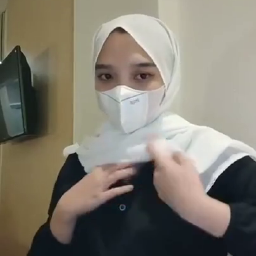 Jilbab Cantik Sange Remas Toket Di Puskesmas