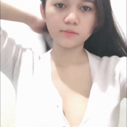 Kakak Raya Umur 21 Cantik Omek Telanjang