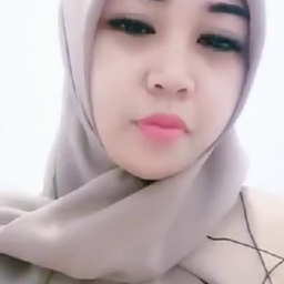 Live Show Ajeng Fio Jilbab Remas Nenen
