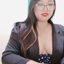 Live Show Pamer TT Di Kantor Sambil Kerja