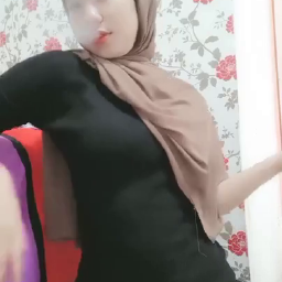 Amerlita Live Bokep Pake Jilbab Tubuh Mulus