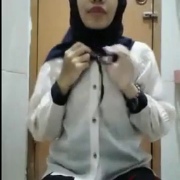 Mbak Hijab Ini Binal Banget Umbar Jembut