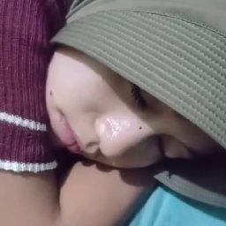 Pacarnya Lagi Tidur Malah Dimasuki Otong