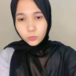 Rani Nakal Remas Susu Hijab Transparan