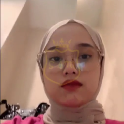 Ukhty Hijabers Ini Lagi Pengen Pamer Susu