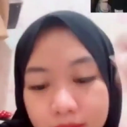 VCS Panas Dedek Ayu Riani Hijab Cantik Meki Tembem
