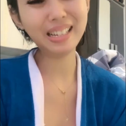 Yola Gadis Cantik Habis Mandi Live Pamer Nenen